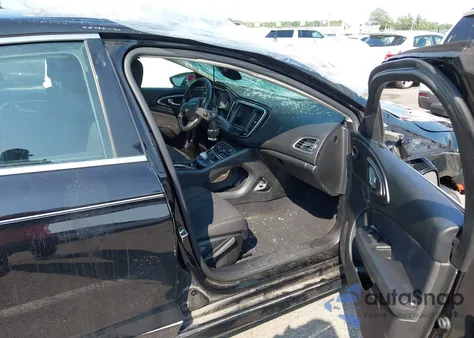 2016 Chrysler 200 Limited z USA, uszkodzony, nr VIN 1C3CCCAB2GN124083